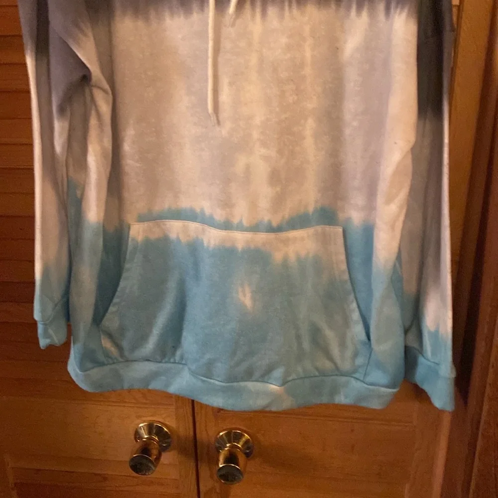 Hoodie. Cute Colors! - Picture 2 of 4
